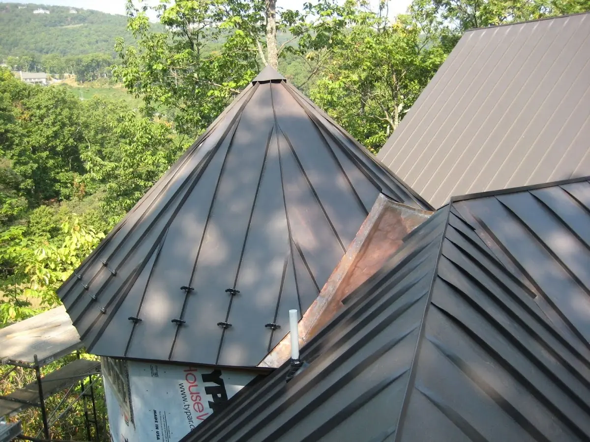 Professional Gutter Cleaning by Craftsman Roofing in Palo Alto